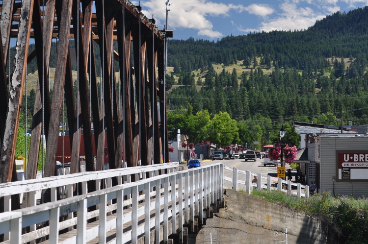 one-way bridge